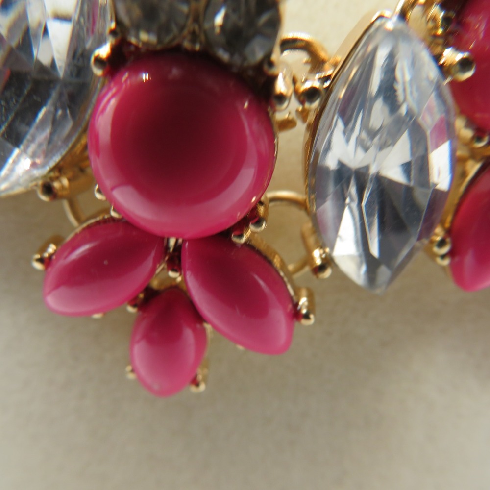 Etc! Hot Pink Cabochon and Clear Crystal Gold Tone Statement Bib Necklace 17in - Picture 8 of 8